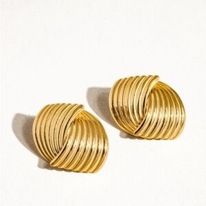 18K Wavy Earrings